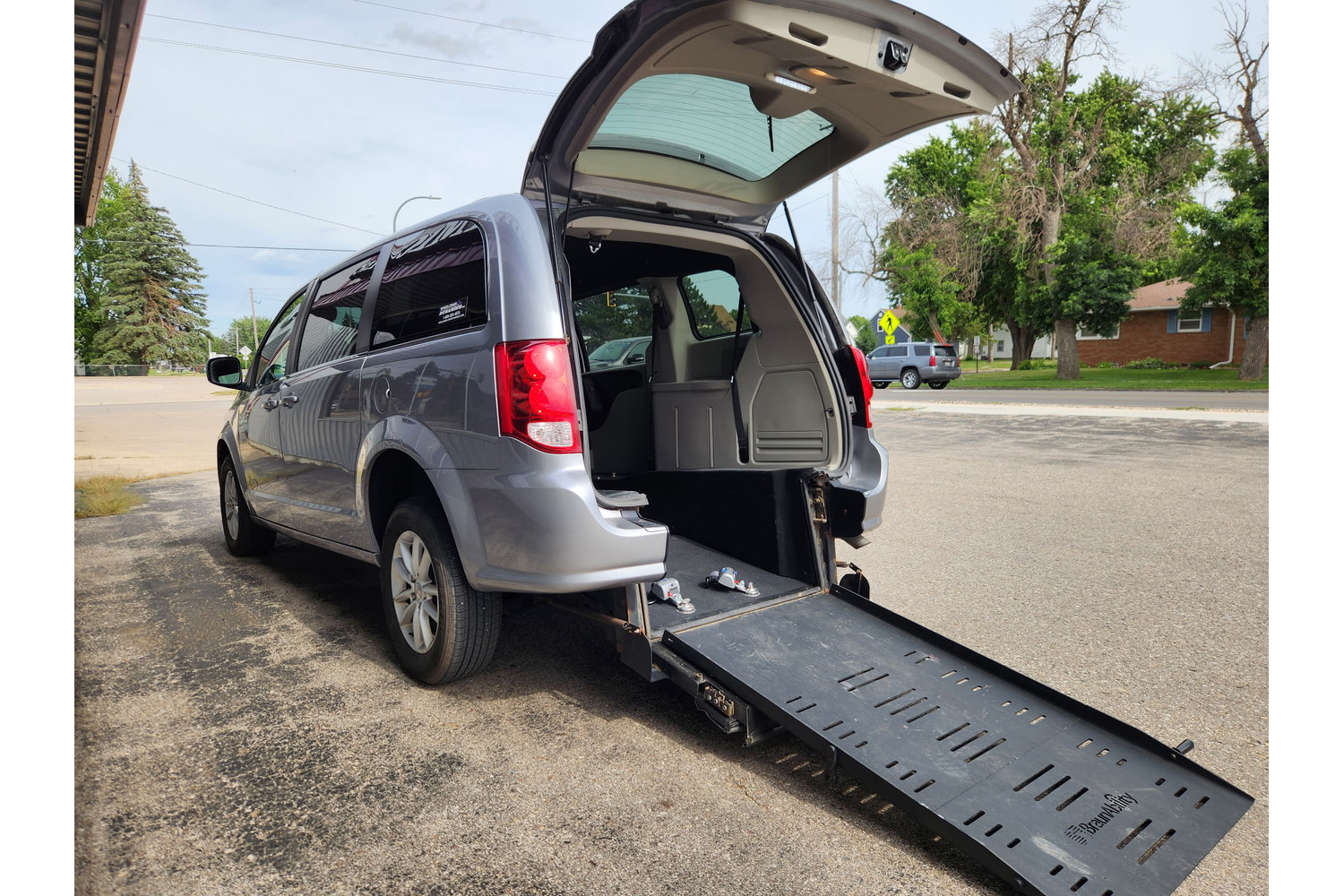 dodge grand caravan 2020 2C4RDGCG5LR153559 image dodge grand caravan 2020 2C4RDGCG5LR153559 image